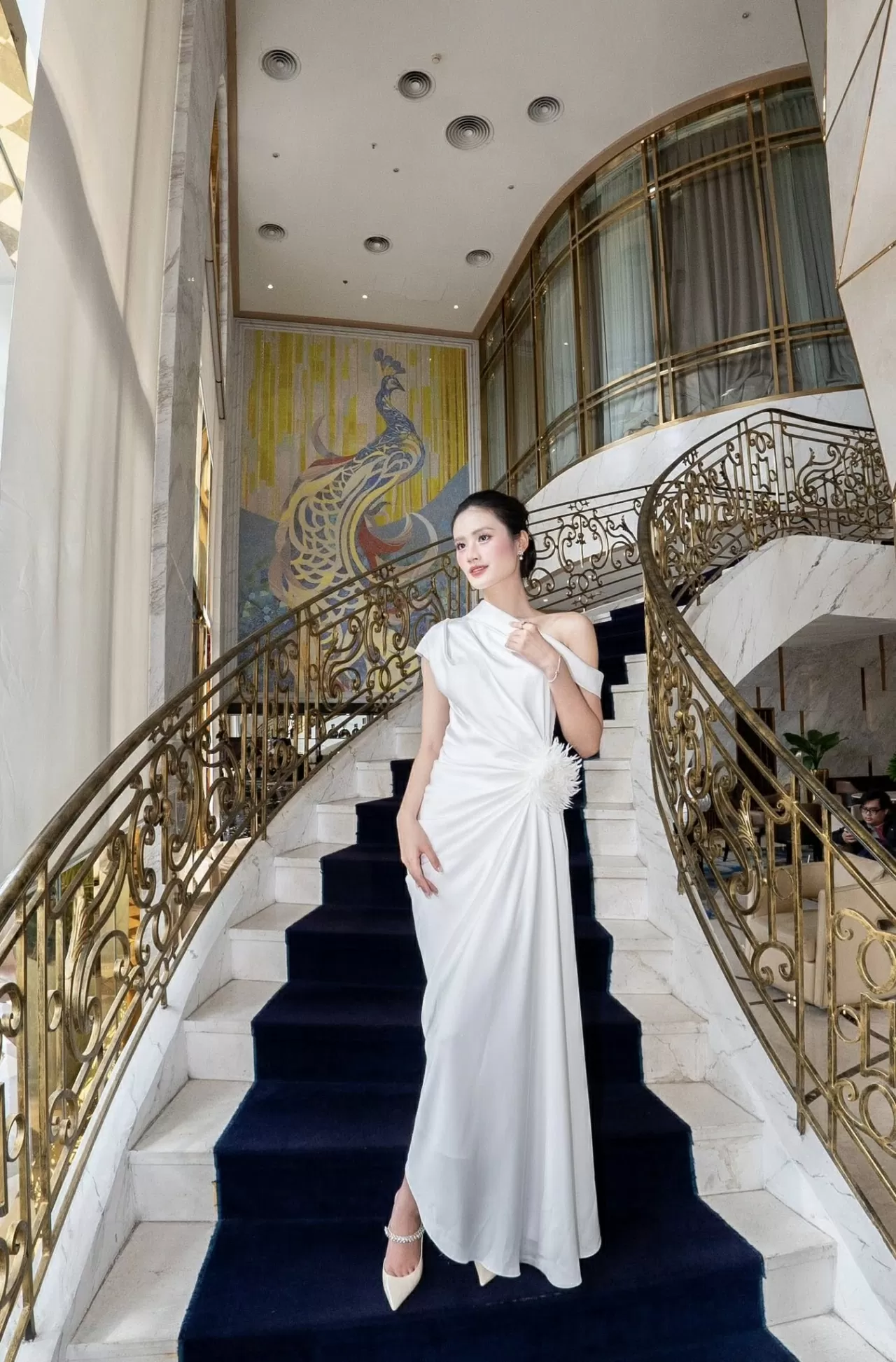 Hoa hậu Huỳnh Trần Ý Nhi Hoa hậu Huỳnh Trần Ý Nhi