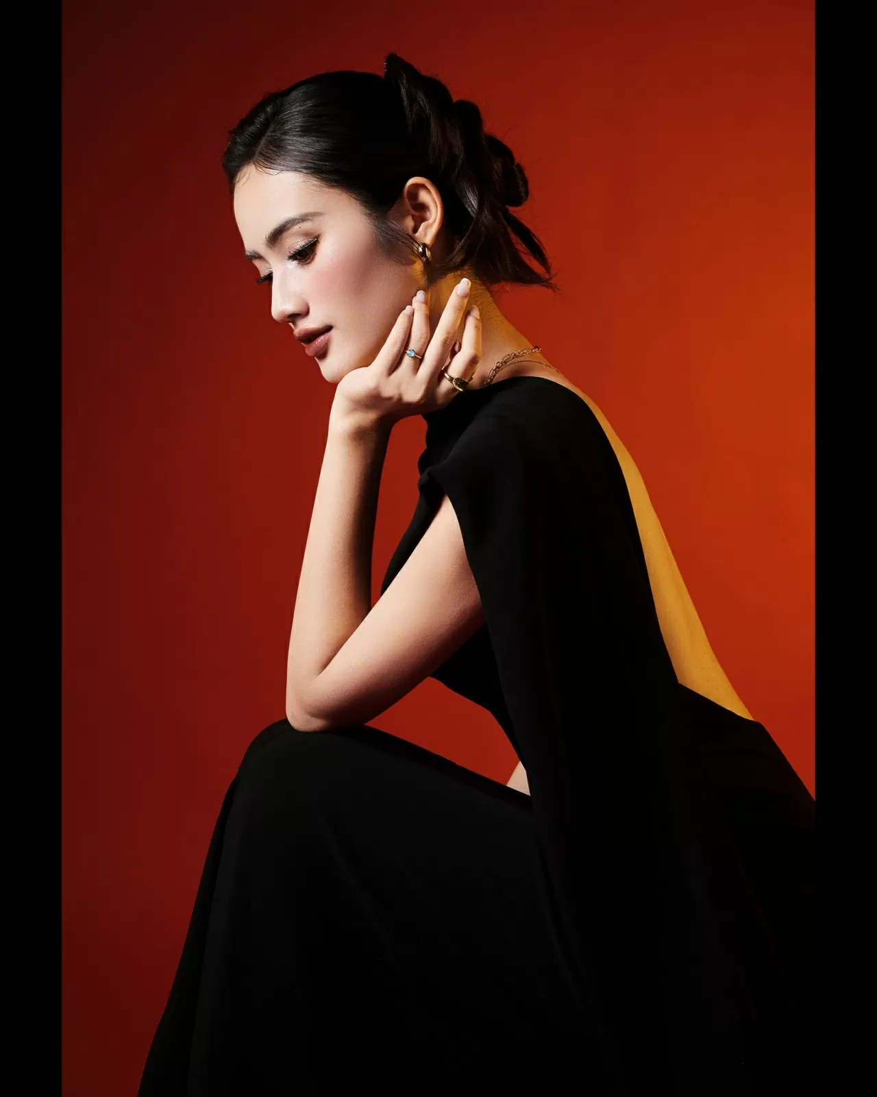 Hoa hậu Huỳnh Trần Ý Nhi Hoa hậu Huỳnh Trần Ý Nhi