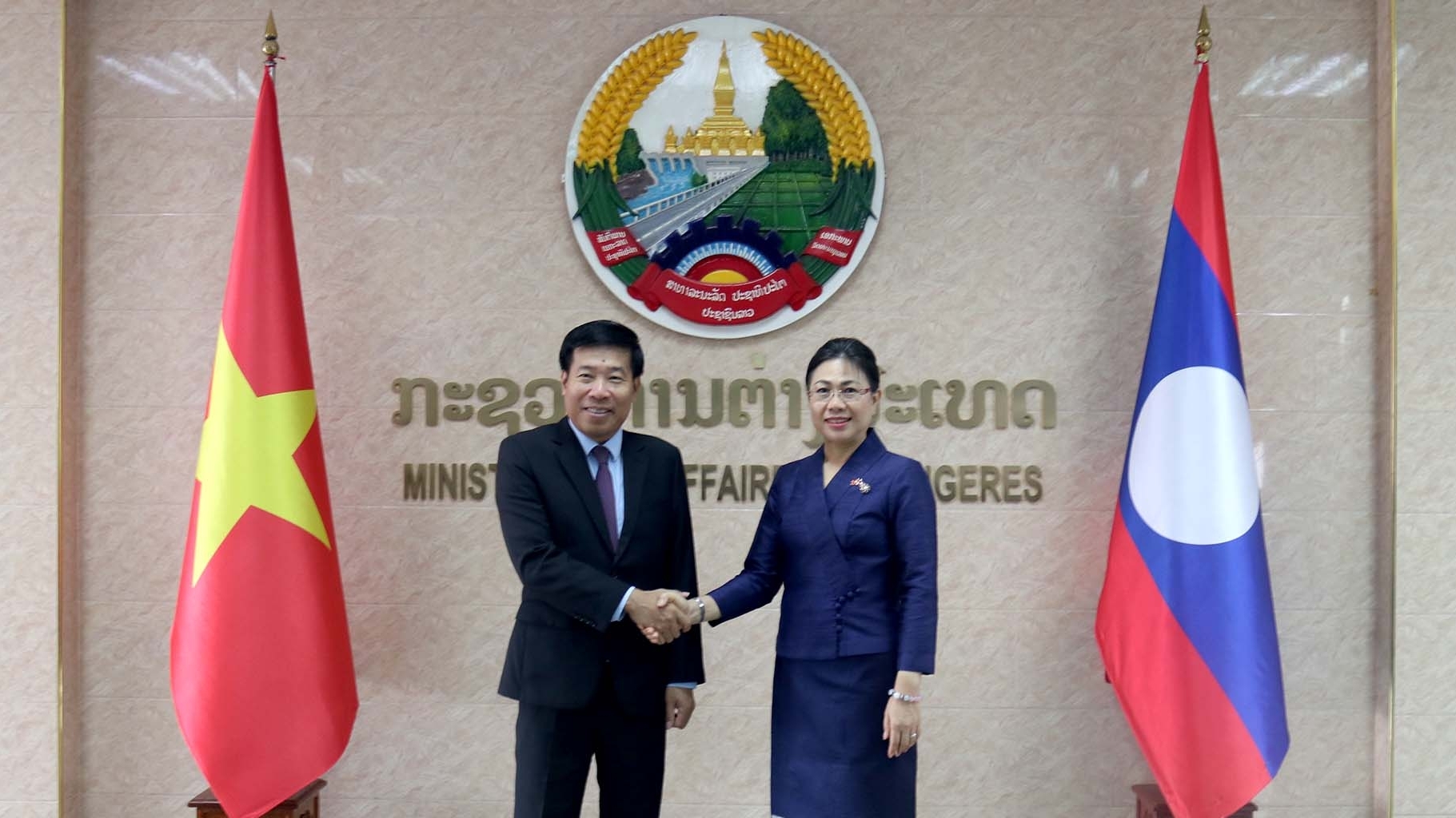 Thứ trưởng Nguyễn Mạnh Cường thăm Lào và đồng chủ trì Tham khảo chính trị lần thứ 10