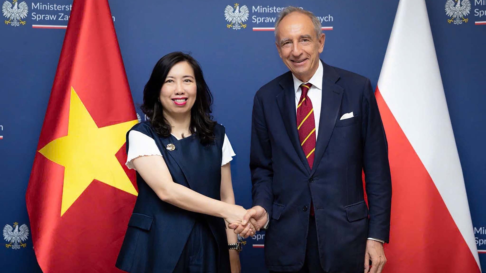 Việt Nam luôn coi trọng và mong muốn tăng cường hợp tác nhiều mặt với Ba Lan