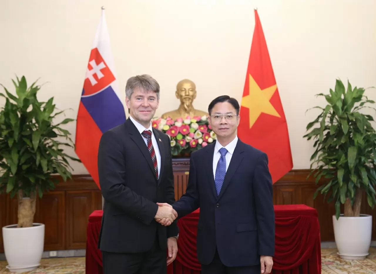 Thứ trưởng Ngô Lê Văn và Quốc Vụ khanh Marek Estok  đã có chuyến công tác đến Việt Nam. (Ảnh: Thành Long)