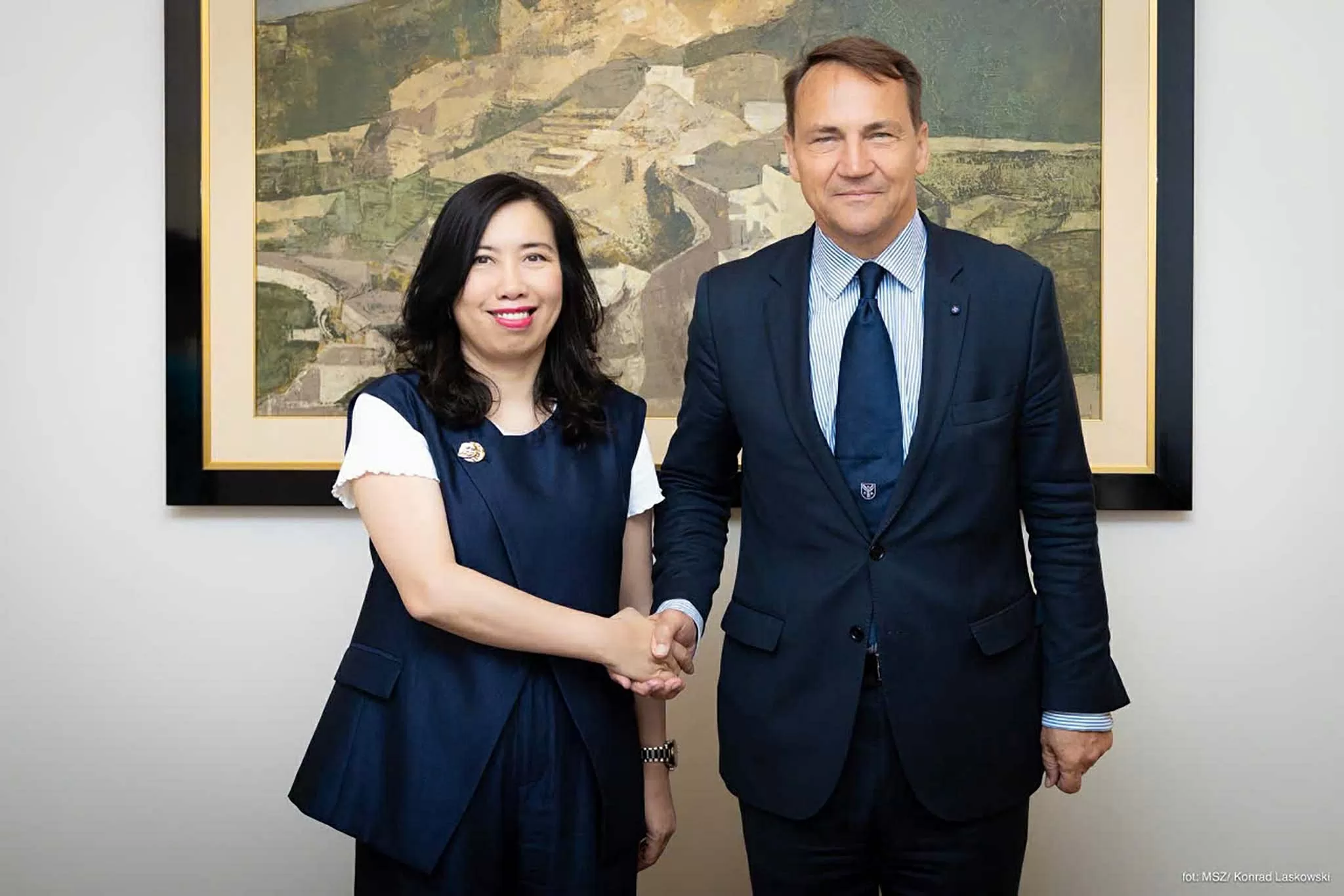 Việt Nam luôn coi trọng và mong muốn tăng cường hợp tác nhiều mặt với Ba Lan