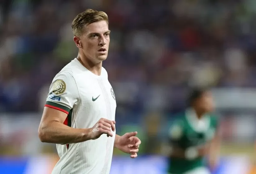 Cận cảnh nhan sắc bạn gái cũ Liam Delap Cận cảnh nhan sắc bạn gái cũ Liam Delap