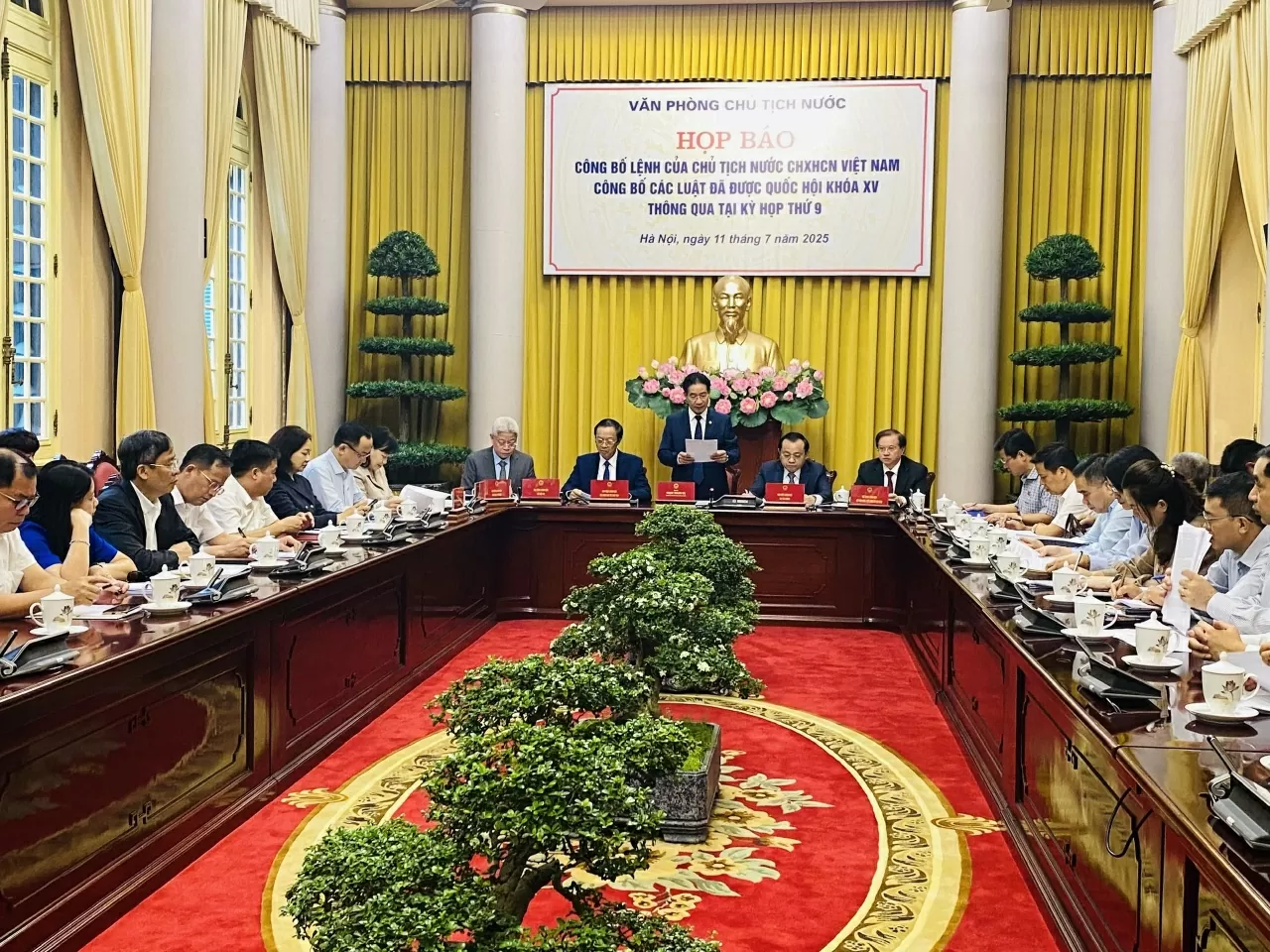 Công bố Lệnh của Chủ tịch nước Công bố Lệnh của Chủ tịch nước