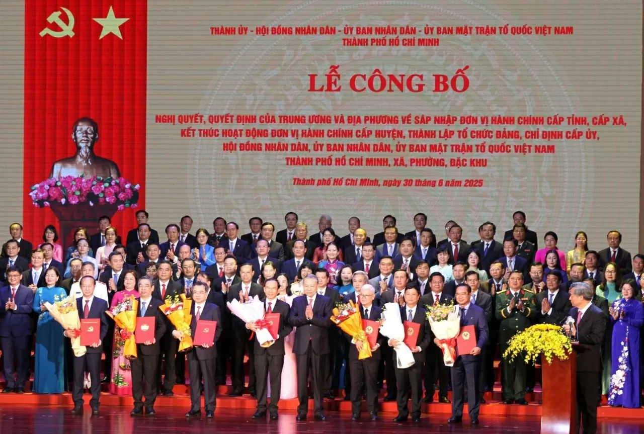 TP. Huế cùng đất nước bước vào kỷ nguyên mới