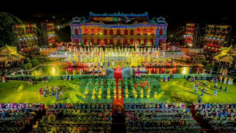 TP. Huế cùng đất nước bước vào kỷ nguyên mới