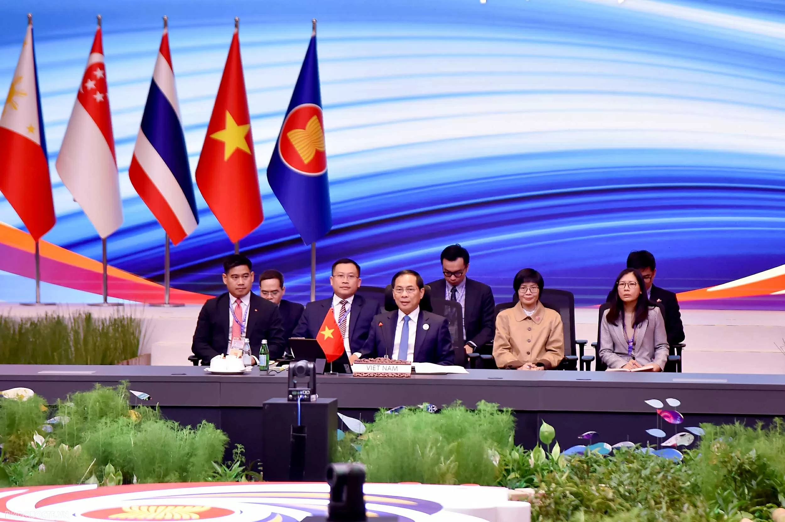 Phát biểu tại Hội nghị ASEAN-Anh, Phó Thủ tướng, Bộ trưởng Bùi Thanh Sơn nhấn mạnh quan hệ Đối tác Đối thoại ASEAN-Anh đã có nhiều phát triển ấn tượng trong thời gian ngắn sau khi thiết lập năm 2021.