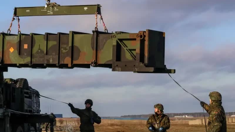 Mỹ tiết lộ về việc bán vũ khí cho Ukraine, bật mí danh tính 'đại gia' chi trả đơn hàng