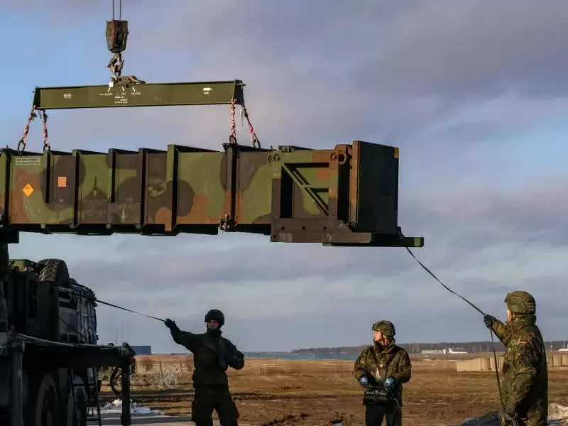 Mỹ tiết lộ thông tin mới về việc bán vũ khí cho Ukraine, 'đại gia' đứng sau đơn hàng