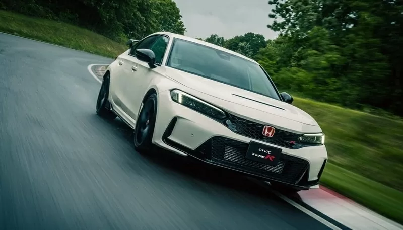 Top 10 xe ô tô bán chậm nhất thị trường Việt Nam nửa đầu năm 2025 Top 10 xe ô tô bán chậm nhất thị trường Việt Nam nửa đầu năm 2025