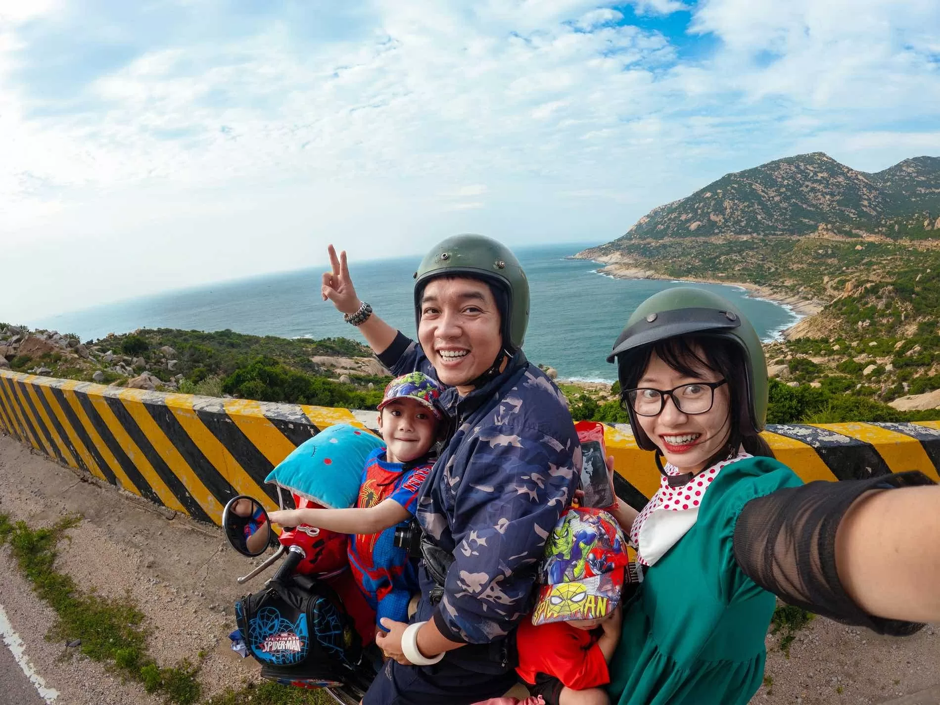 Bãi biển hoang sơ ở miền Trung giúp bạn trốn nóng Hè này