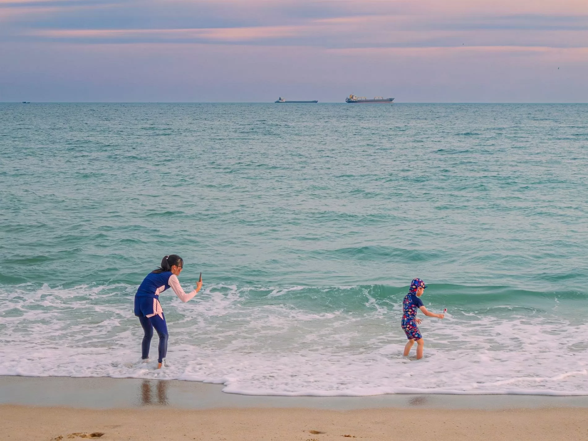 Bãi biển hoang sơ ở miền Trung giúp bạn trốn nóng Hè này