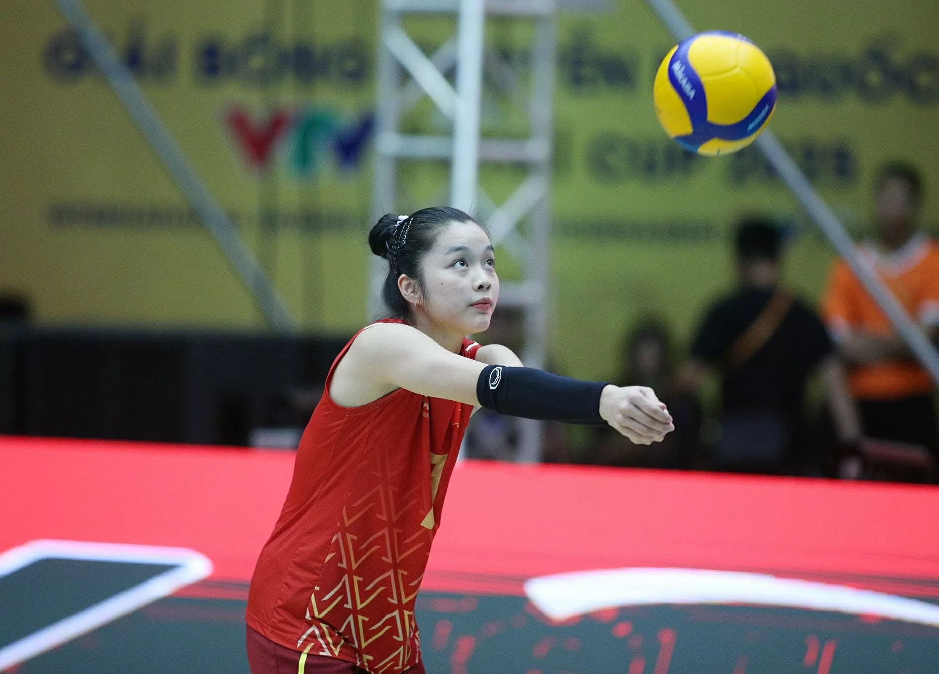 Ngây ngất vẻ đẹp của hotgirl bóng chuyền Hà Kiều Vy