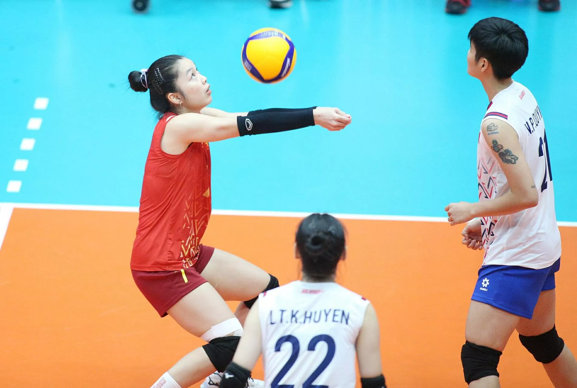 Ngây ngất vẻ đẹp của hotgirl bóng chuyền Hà Kiều Vy