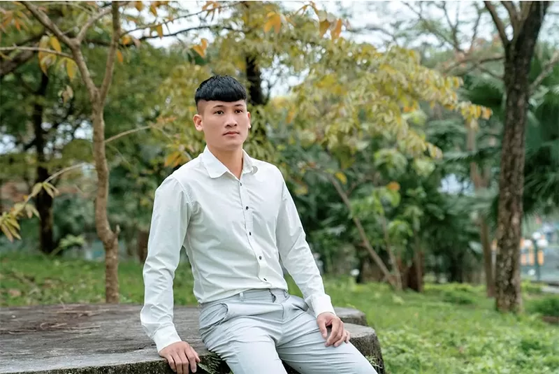 Họa sĩ Dương Xuân Quyền – Giảng viên Mỹ thuật, Khoa Văn hóa – Du lịch, Trường Đại học Tân Trào.