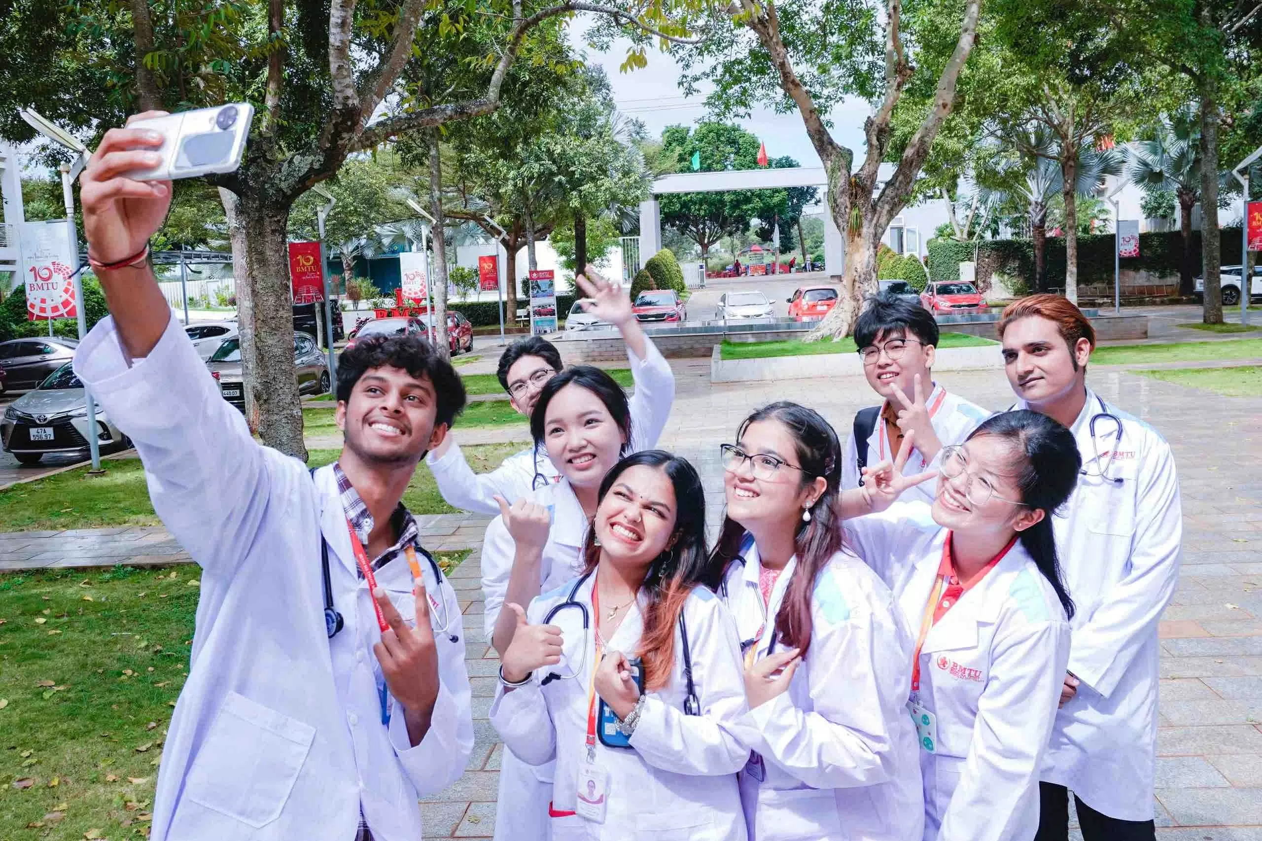 Ấn Độ sẽ là quốc gia đầu tiên gửi sinh viên đến Việt Nam đào tạo thạc sĩ y khoa. (Nguồn: Báo Thanh niên) Ấn Độ sẽ là quốc gia đầu tiên gửi sinh viên đến Việt Nam đào tạo thạc sĩ y khoa. (Nguồn: Báo Thanh niên)