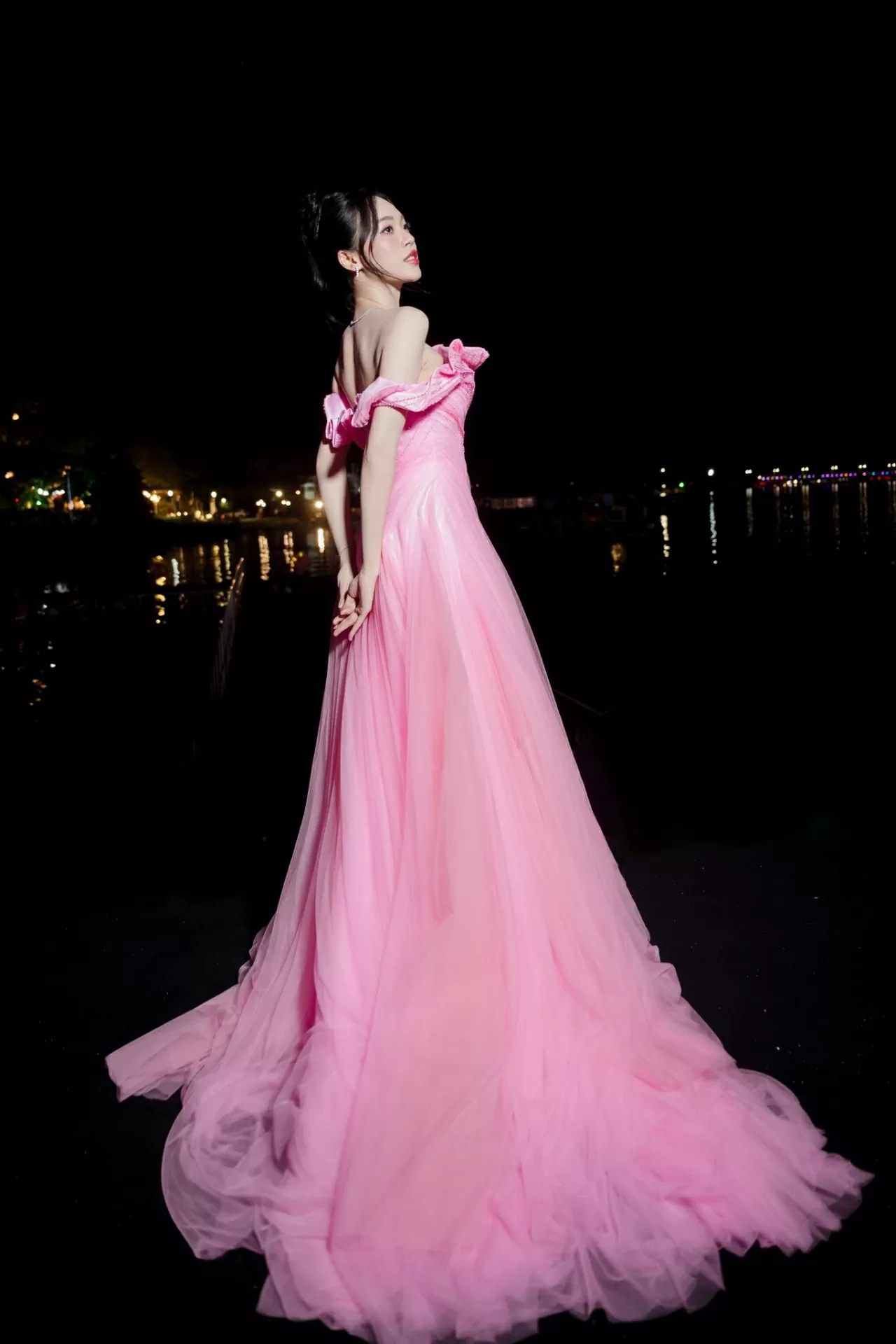 Á hậu Trịnh Thùy Linh Á hậu Trịnh Thùy Linh