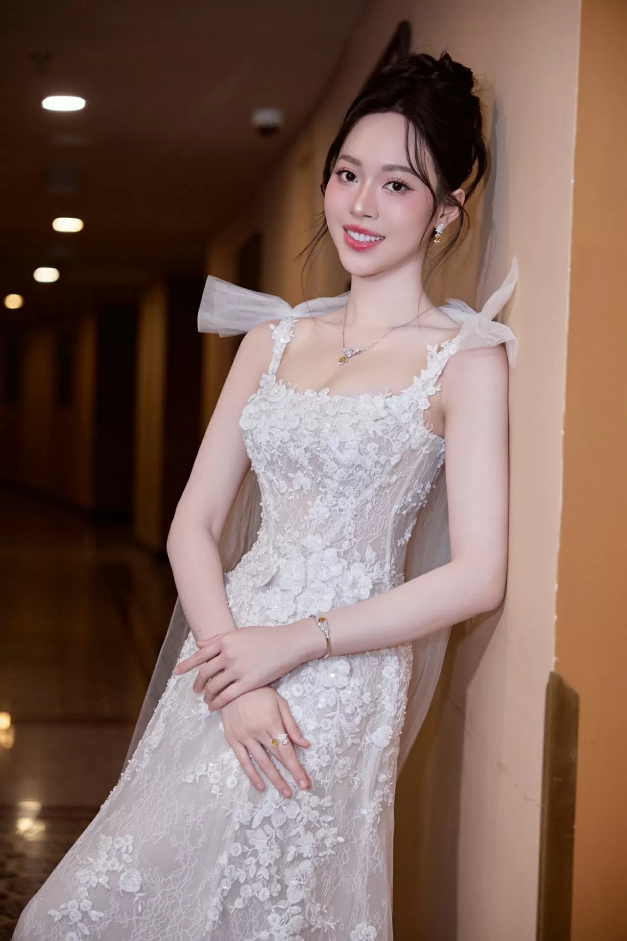 Á hậu Trịnh Thùy Linh Á hậu Trịnh Thùy Linh