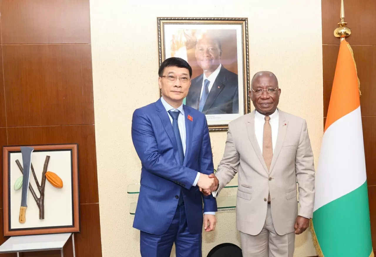 Phó Chủ tịch Quốc hội Vũ Hồng Thanh hội đàm với Phó Chủ tịch Quốc hội Bờ Biển Ngà Phó Chủ tịch Quốc hội Vũ Hồng Thanh hội đàm với Phó Chủ tịch Quốc hội Bờ Biển Ngà