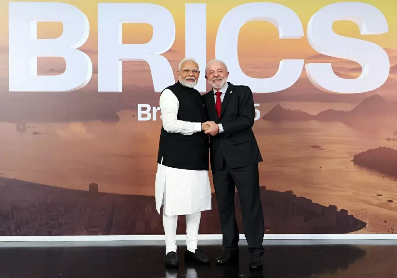 Tổng thống Brazil Luiz Inacio Lula da Silva chào đón Thủ tướng Ấn Độ Narendra Modi tại thành phố Rio de Janeiro ngày 6/7. (Nguồn: DD News)