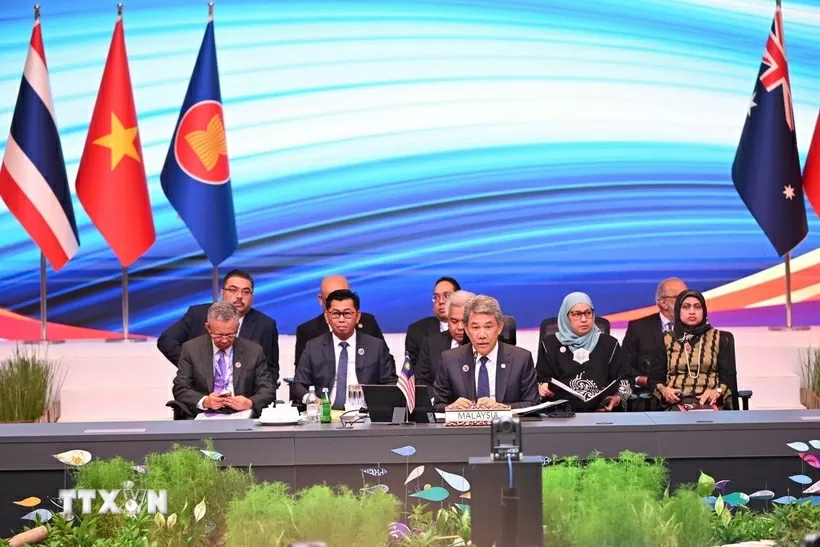 Hội nghị Bộ trưởng Ngoại giao Hội nghị cấp cao Đông Á lần thứ 15 ngày 11/7 tại Kuala Lumpur, Malaysia. (Ảnh: TTXVN phát) Hội nghị Bộ trưởng Ngoại giao Hội nghị cấp cao Đông Á lần thứ 15 ngày 11/7 tại Kuala Lumpur, Malaysia. (Ảnh: TTXVN phát)