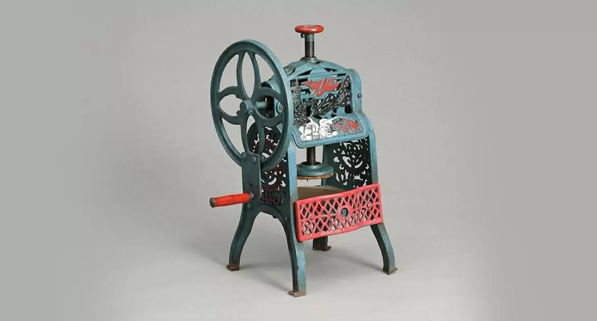 Một thiết bị bào đá từ những năm 1960 / Được cung cấp bởi Bảo tàng Dân gian Quốc gia Hàn Quốc Một thiết bị bào đá từ những năm 1960 / Được cung cấp bởi Bảo tàng Dân gian Quốc gia Hàn Quốc