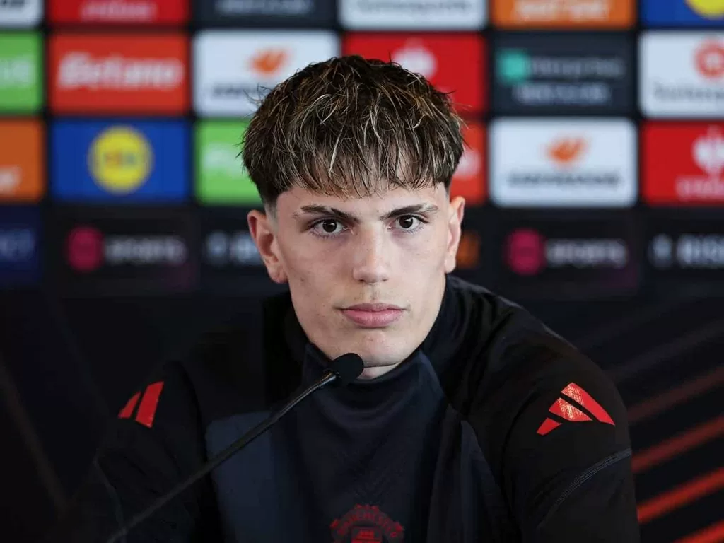 Garnacho từ chối thi đấu cùng Ronaldo Garnacho từ chối thi đấu cùng Ronaldo