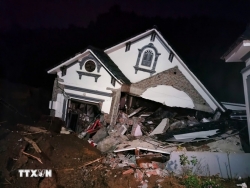 Lào Cai: Sạt lở đất, sập nhà trong đêm, 5 người thương vong