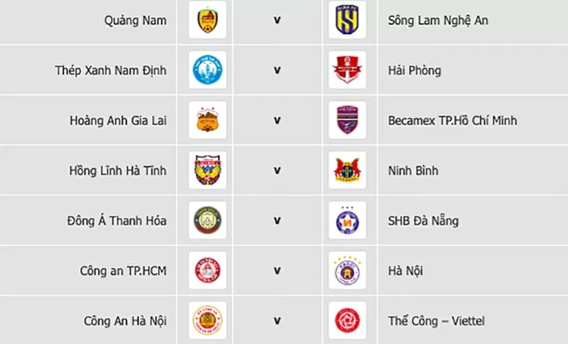 Thủ môn Bùi Tiến Dũng đón vợ con cùng mẹ, em gái trở lại Việt Nam