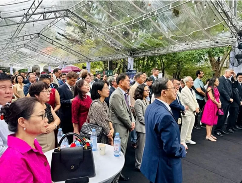 Đông đảo khách mời đã đến tham dự sự kiện (Ảnh: Bảo Lan) Đông đảo khách mời đã đến tham dự sự kiện (Ảnh: Bảo Lan)