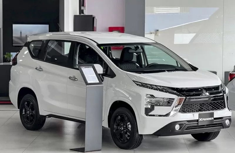 Top 10 xe ô tô động cơ đốt trong bán chạy nhất tháng 6/2025: Mitsubishi Xpander bức tốc mạnh mẽ Top 10 xe ô tô động cơ đốt trong bán chạy nhất tháng 6/2025: Mitsubishi Xpander bức tốc mạnh mẽ