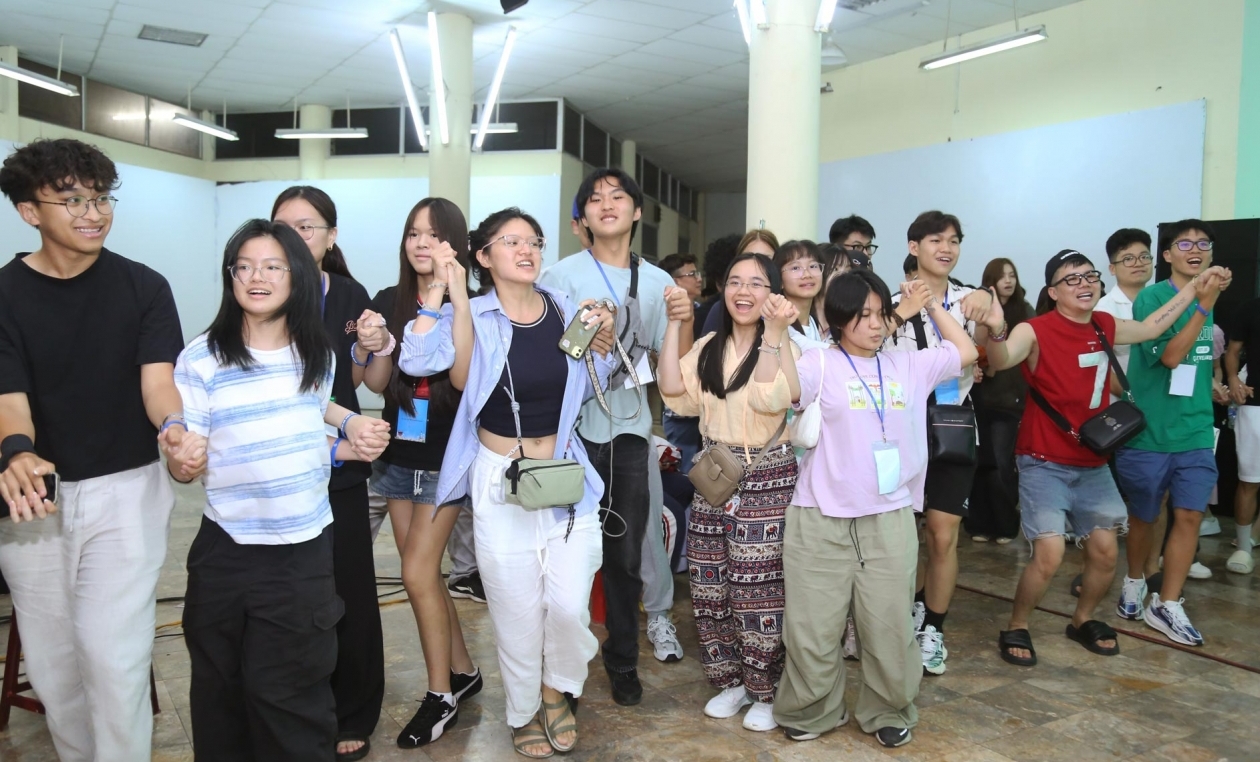 Trại hè Việt Nam 2025: Văn hóa cồng chiêng kết nối kiều bào trẻ với quê hương đất nước