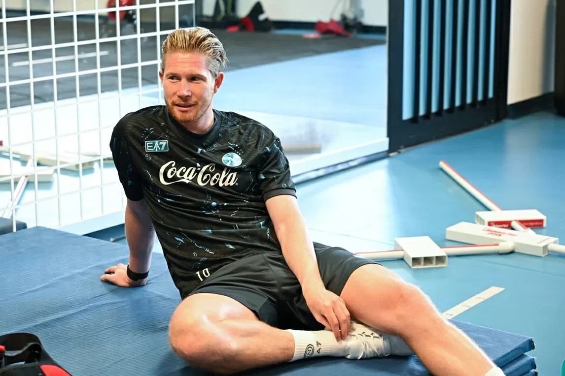 Kevin De Bruyne bất ngờ khoác áo số 10 tại Napoli
