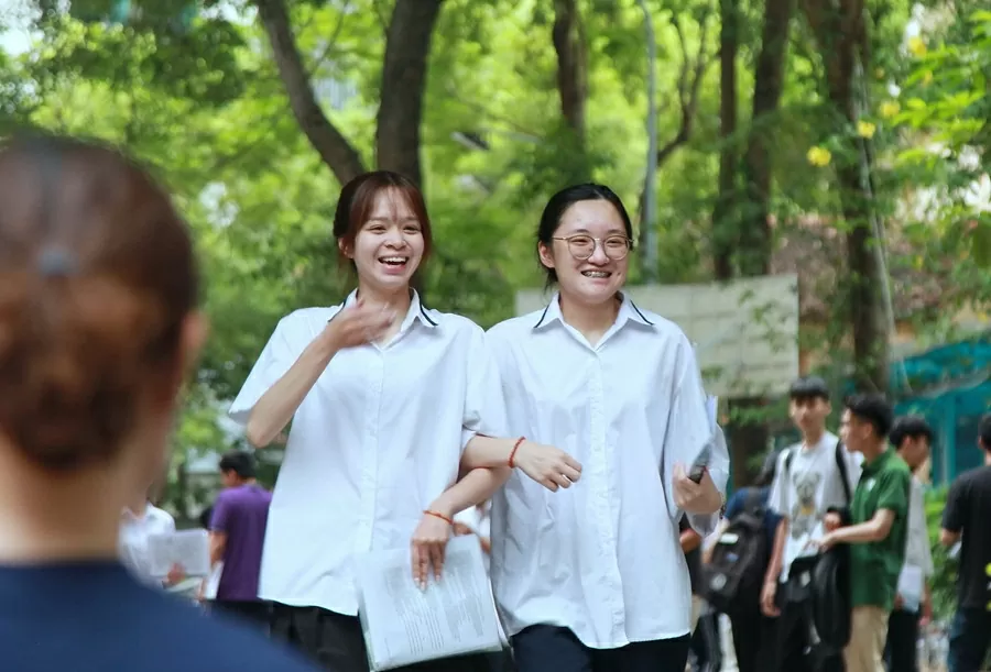 Hà Nội dẫn đầu cả nước về số bài thi tốt nghiệp THPT đạt điểm 10 Hà Nội dẫn đầu cả nước về số bài thi tốt nghiệp THPT đạt điểm 10