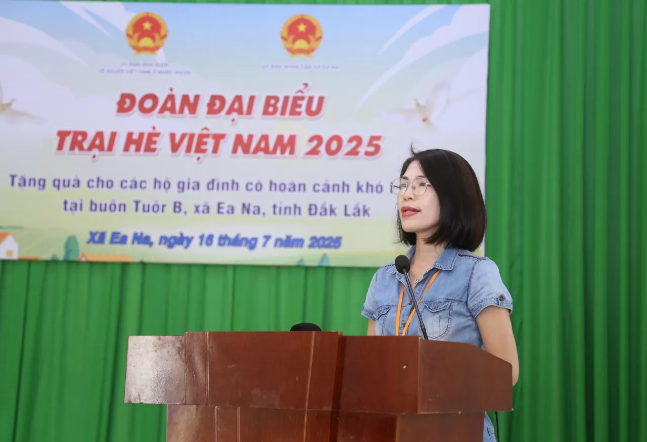 Bà Ngô Thị Thanh Mai, Phó Chủ nhiệm Uỷ ban Nhà nước về người Việt Nam ở nước ngoài phát biểu tại buổi thiện nguyện. (Ảnh: Thành Long)