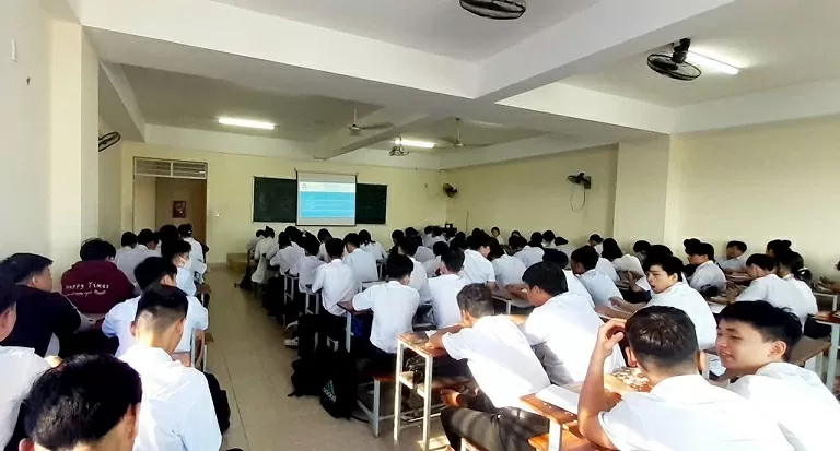 Sau sáp nhập tỉnh, các trường đại học có nên đổi tên?