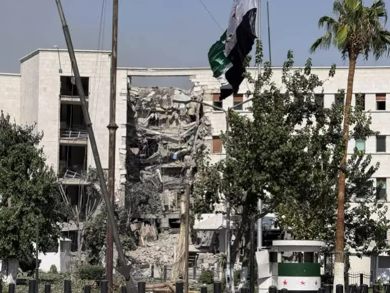 Tình hình Syria: Israel tiếp tục tấn công dù đã có thỏa thuận ngừng bắn ở Sweida, Mỹ quan ngại về đồng minh, Damascus nhờ HĐBA ra mặt