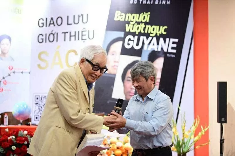 Đọc sách ‘Ba người vượt ngục Guyane’