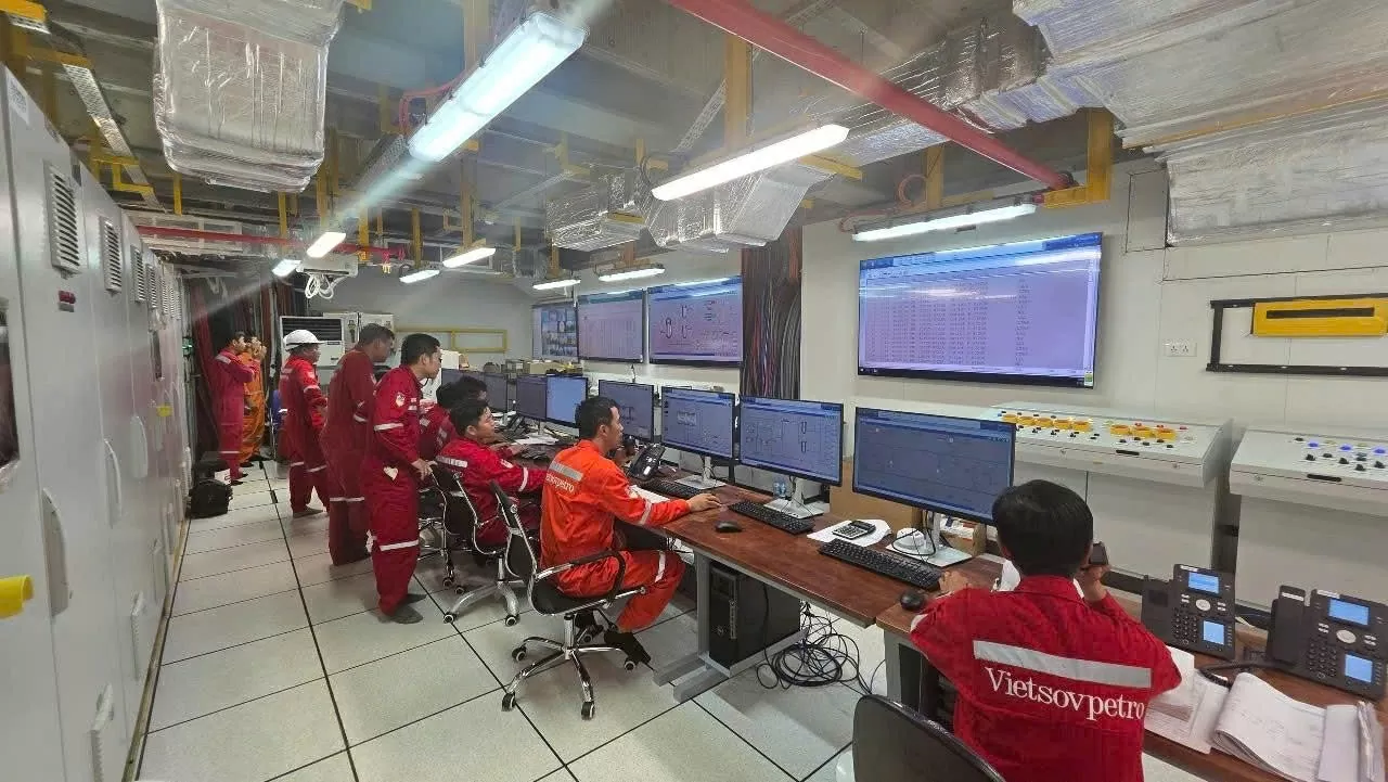 PetroVietnam vượt thách thức, khẳng định vai trò trụ cột năng lượng quốc gia PetroVietnam vượt thách thức, khẳng định vai trò trụ cột năng lượng quốc gia