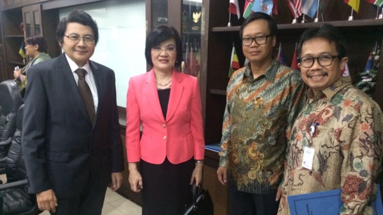 dai su nguyen nguyet nga nha ngoai giao ban linh tri tue va nhiet huyet trong toi