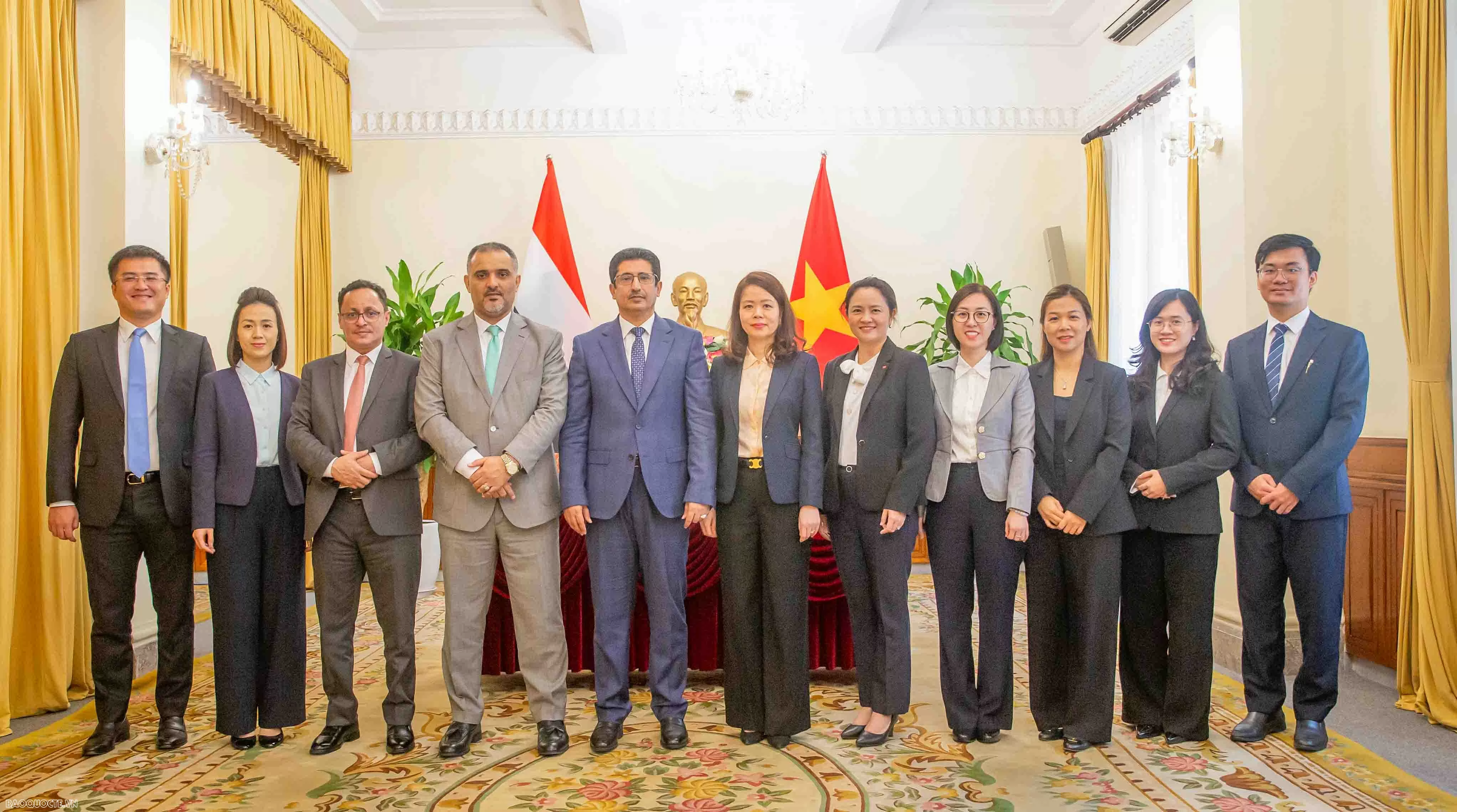 Yemen đề nghị Việt Nam hỗ trợ doanh nghiệp nước này sang họ tập Yemen đề nghị Việt Nam hỗ trợ doanh nghiệp nước này sang họ tập