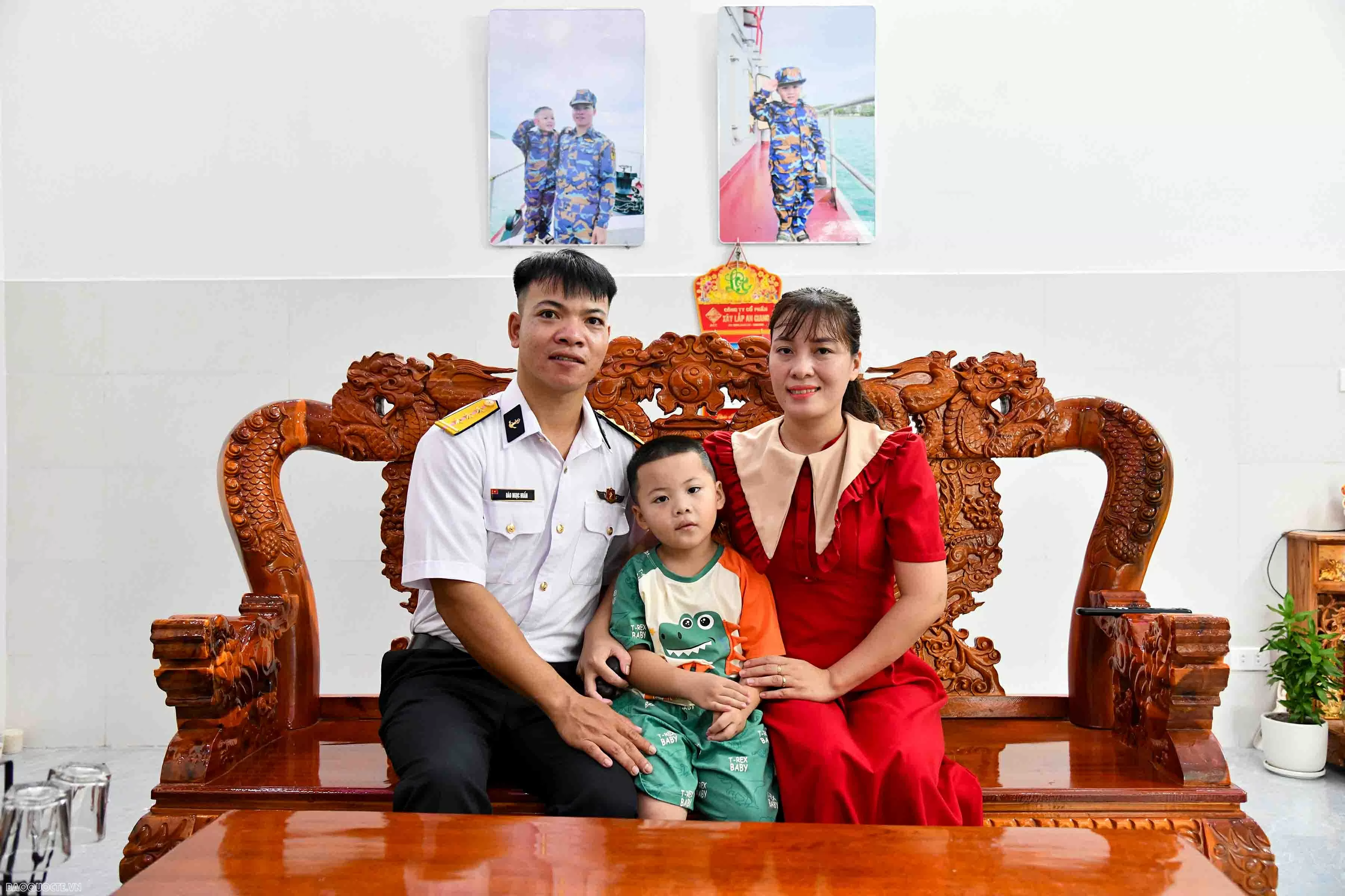 Bộ Tư lệnh Vùng 5 Hải quân bàn giao nhà đồng đội cho quân nhân có hoàn cảnh khó khăn