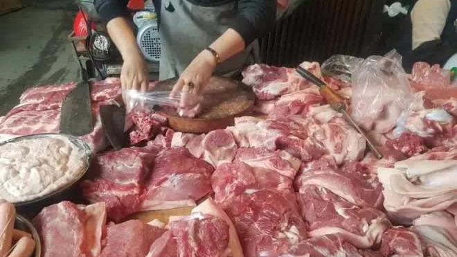 Giá heo hơi hôm nay 18/7: Đồng loạt giảm cả 3 miền, dao động từ 62.000 - 66.000 đồng/kg