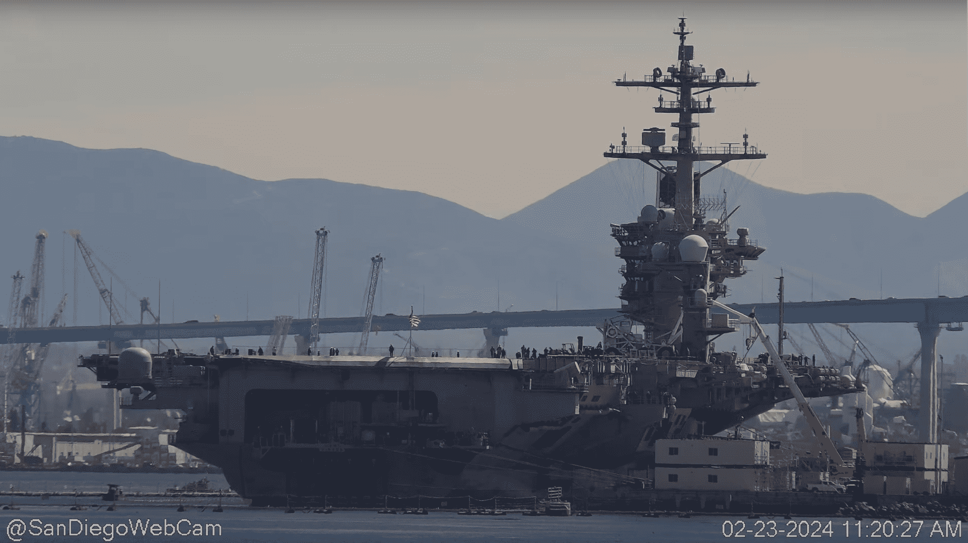 Nhóm tác chiến tàu sân bay Mỹ USS Carl Vinson vào Biển Đông