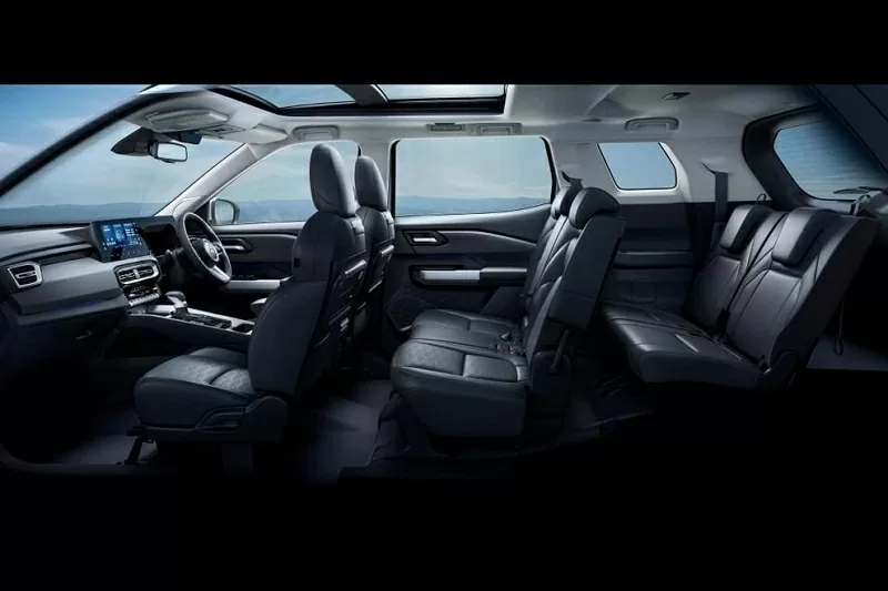 Mitsubishi Destinator được bố trí với 3 hàng ghế cho 7 người, mang lại không gian rộng rãi cho cả gia đình