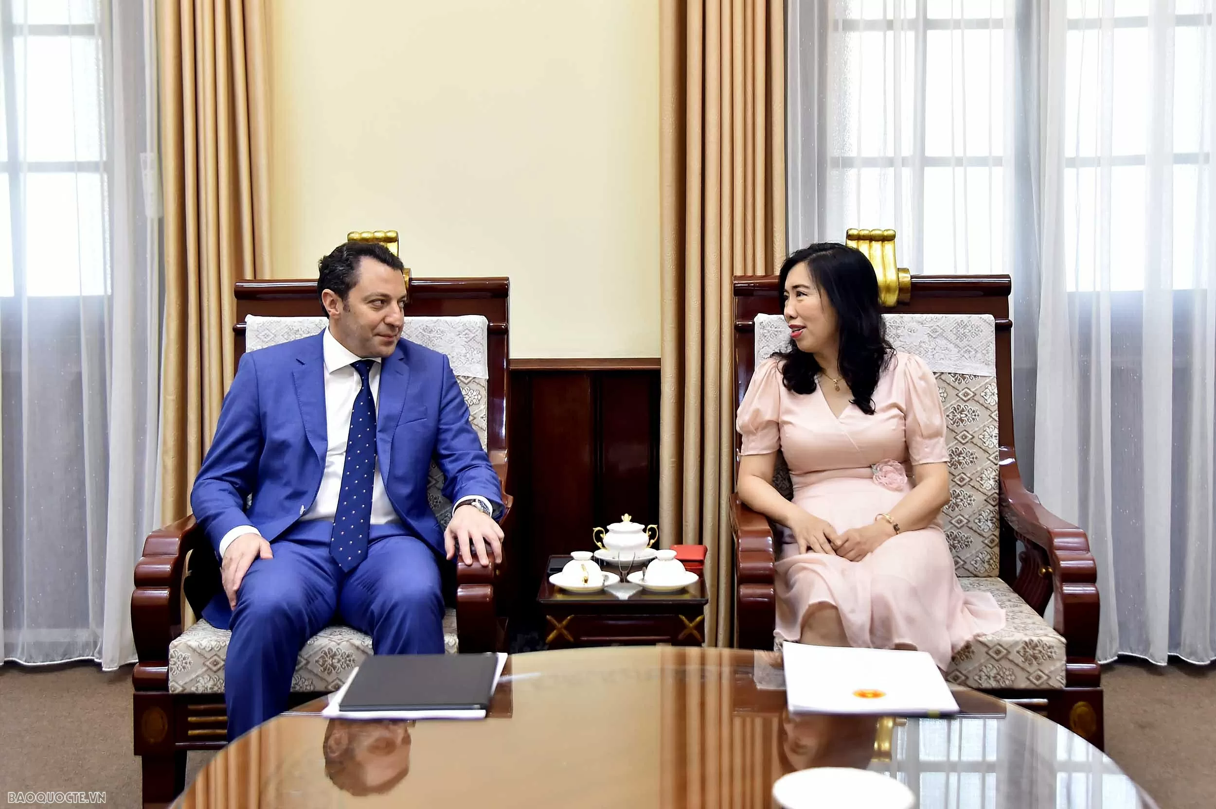 Thứ trưởng Ngoại giao Lê Thị Thu Hằng tiếp Thứ trưởng Ngoại giao Cộng hòa Azerbaijan Thứ trưởng Ngoại giao Lê Thị Thu Hằng tiếp Thứ trưởng Ngoại giao Cộng hòa Azerbaijan