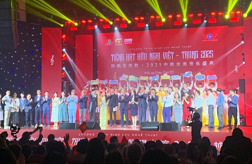 Hoà chung khúc ca tình hữu nghị Việt Nam-Trung Quốc