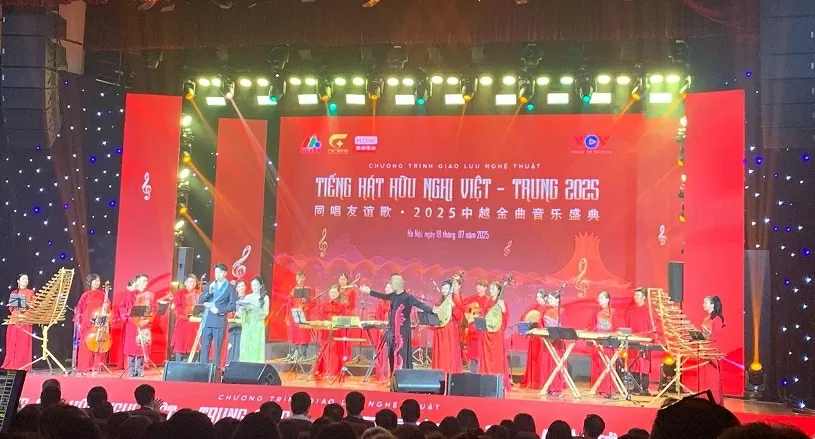 Hoà chung khúc ca tình hữu nghị Việt Nam-Trung Quốc