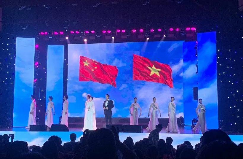 Hoà chung khúc ca tình hữu nghị Việt Nam-Trung Quốc