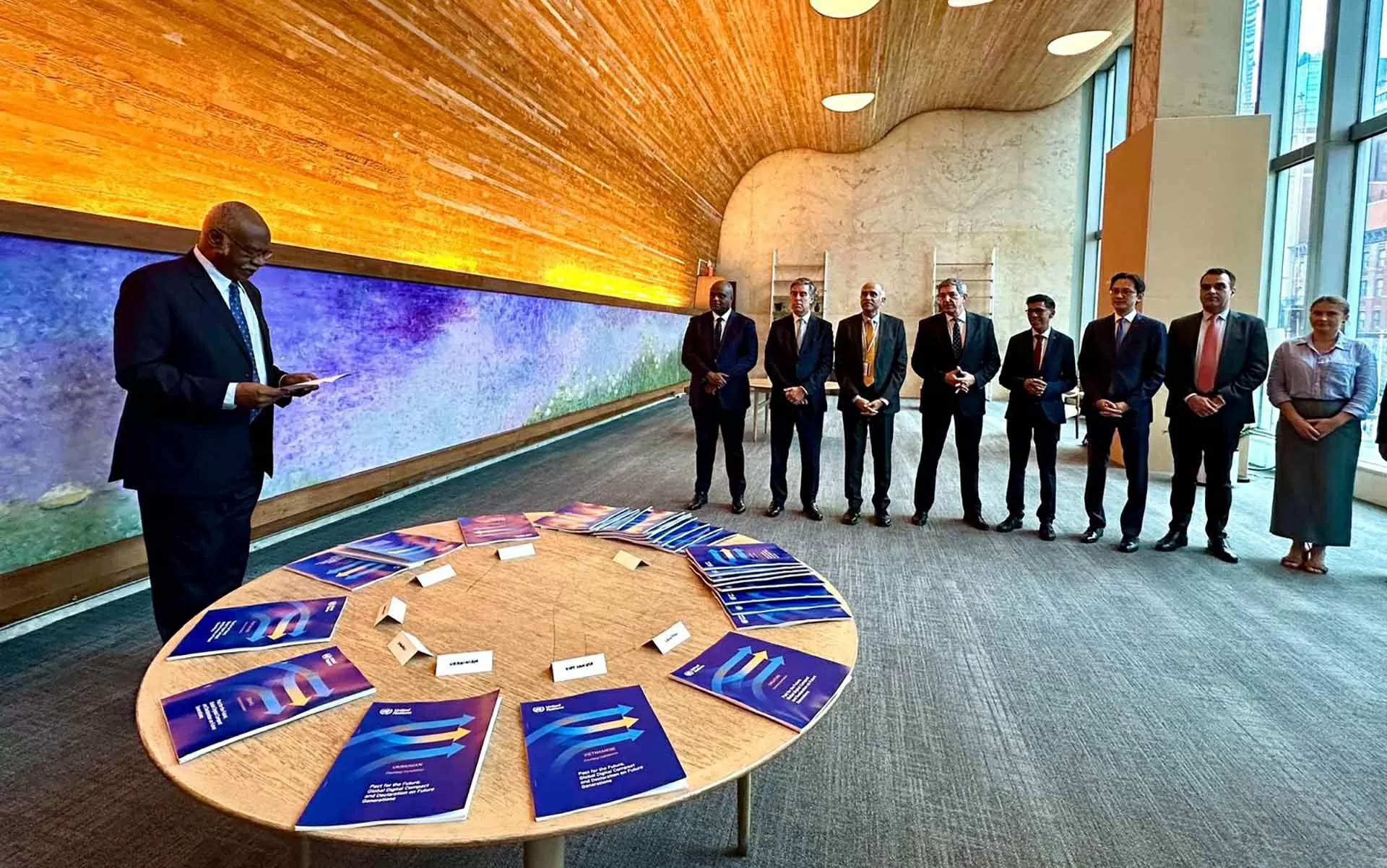 Lưu hành bản dịch tiếng Việt của ‘Văn kiện vì Tương lai’ và góp phần thúc đẩy đa ngôn ngữ tại Liên hợp quốc